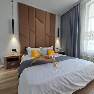 lux-2-nur-sultan-astana.hotels-in-astana.com/